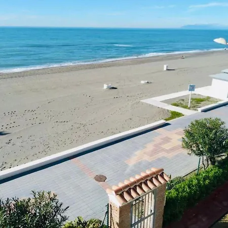 Apartmán In With Shared Swimming Pool