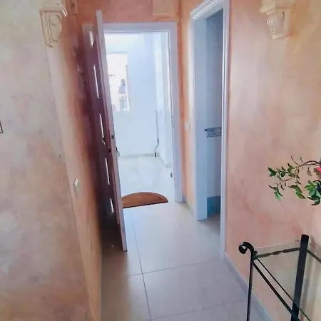 Apartmán In With Shared Swimming Pool *